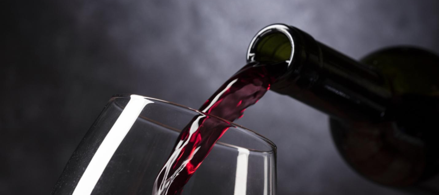 Pros and Cons of Drinking Wine as an Elderly